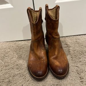 Frye Jackie Button Short